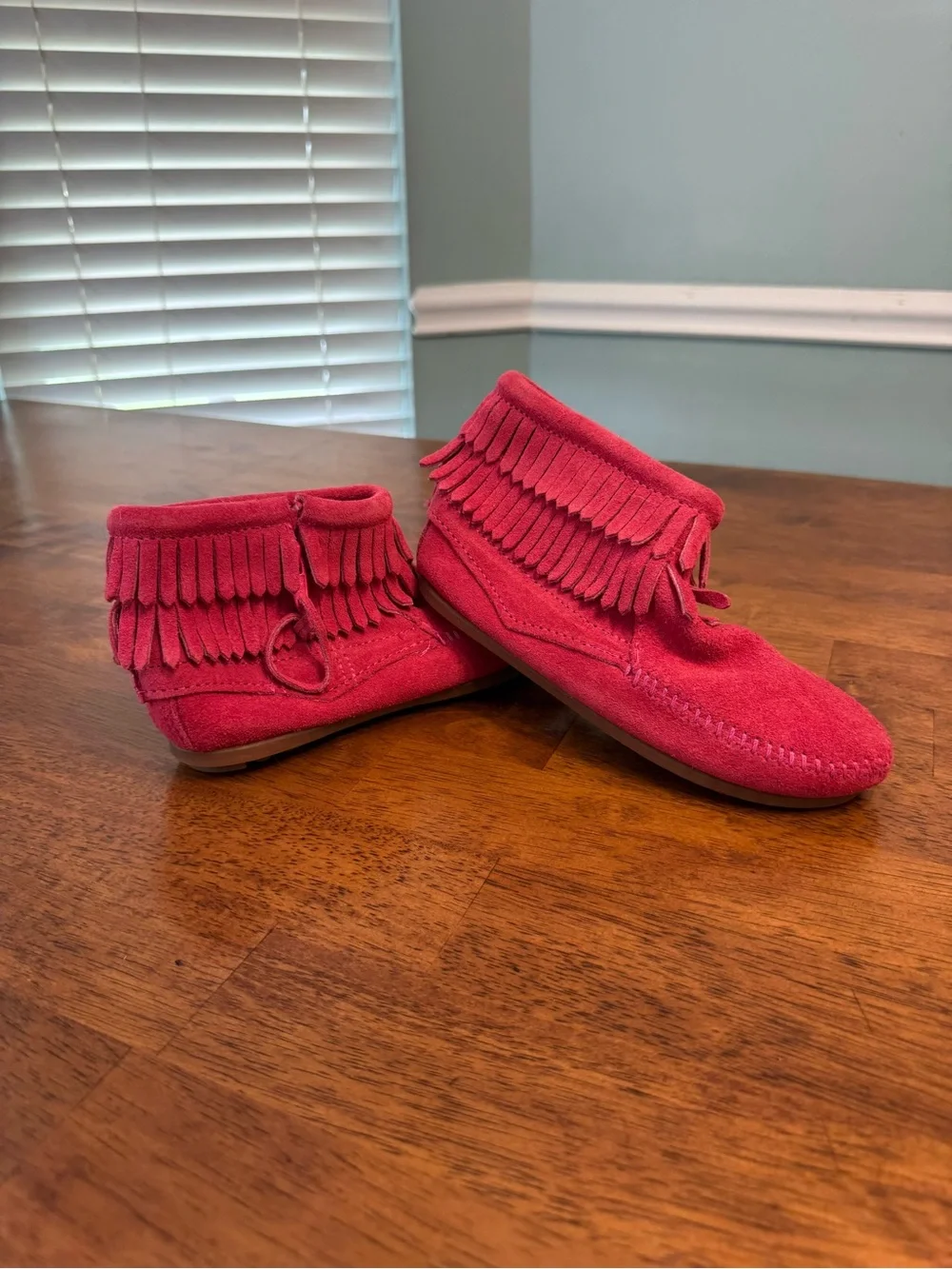Minnetonka Kids Double Fringe Side Zip Boots Hot Pink Suede Moccasins Ankle 2